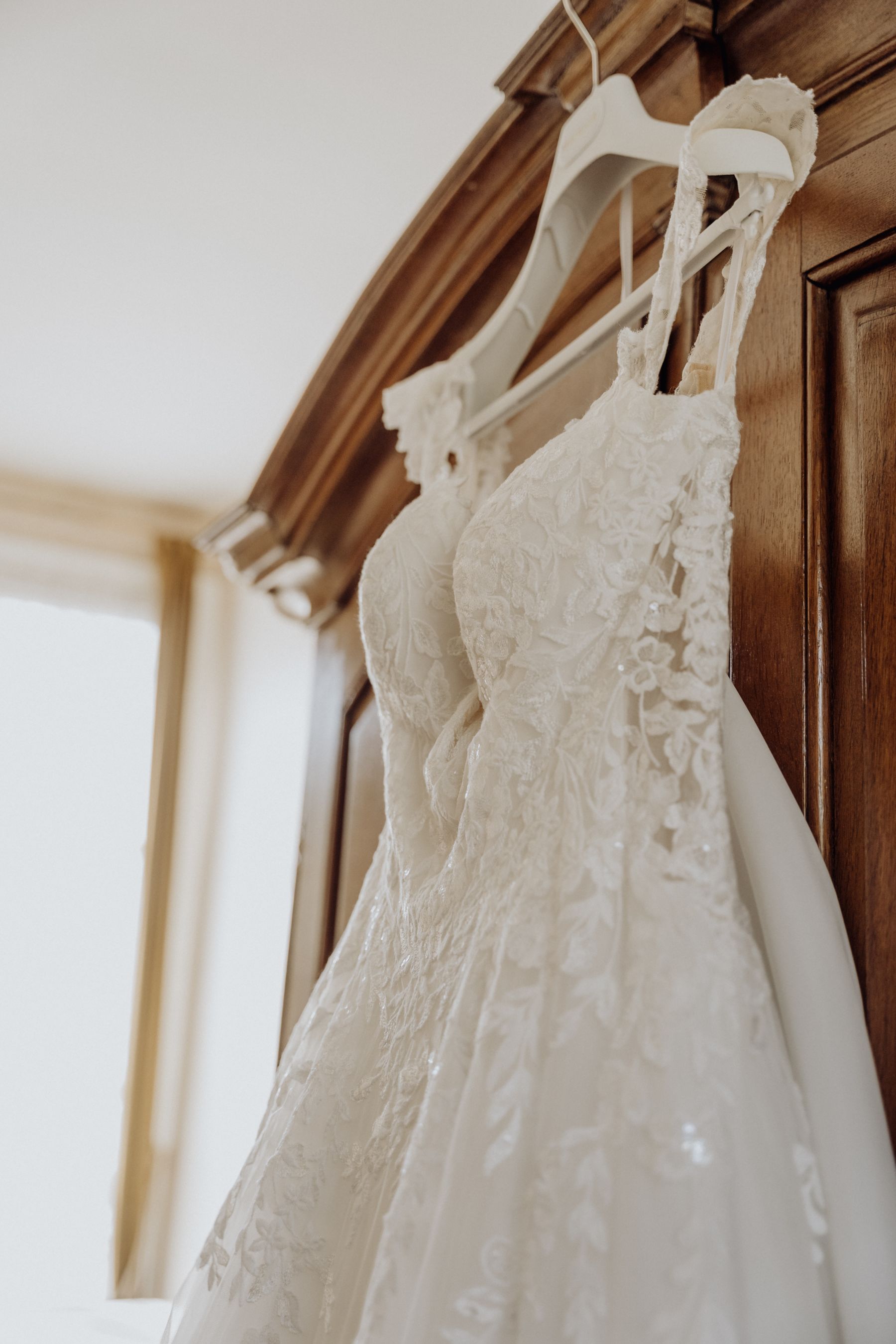 Mariage au Domaine des Thermes à Pierrefonds, Oise – cérémonie religieuse à l'église de Crépy-en-Valois – photographe Karen Garuchet