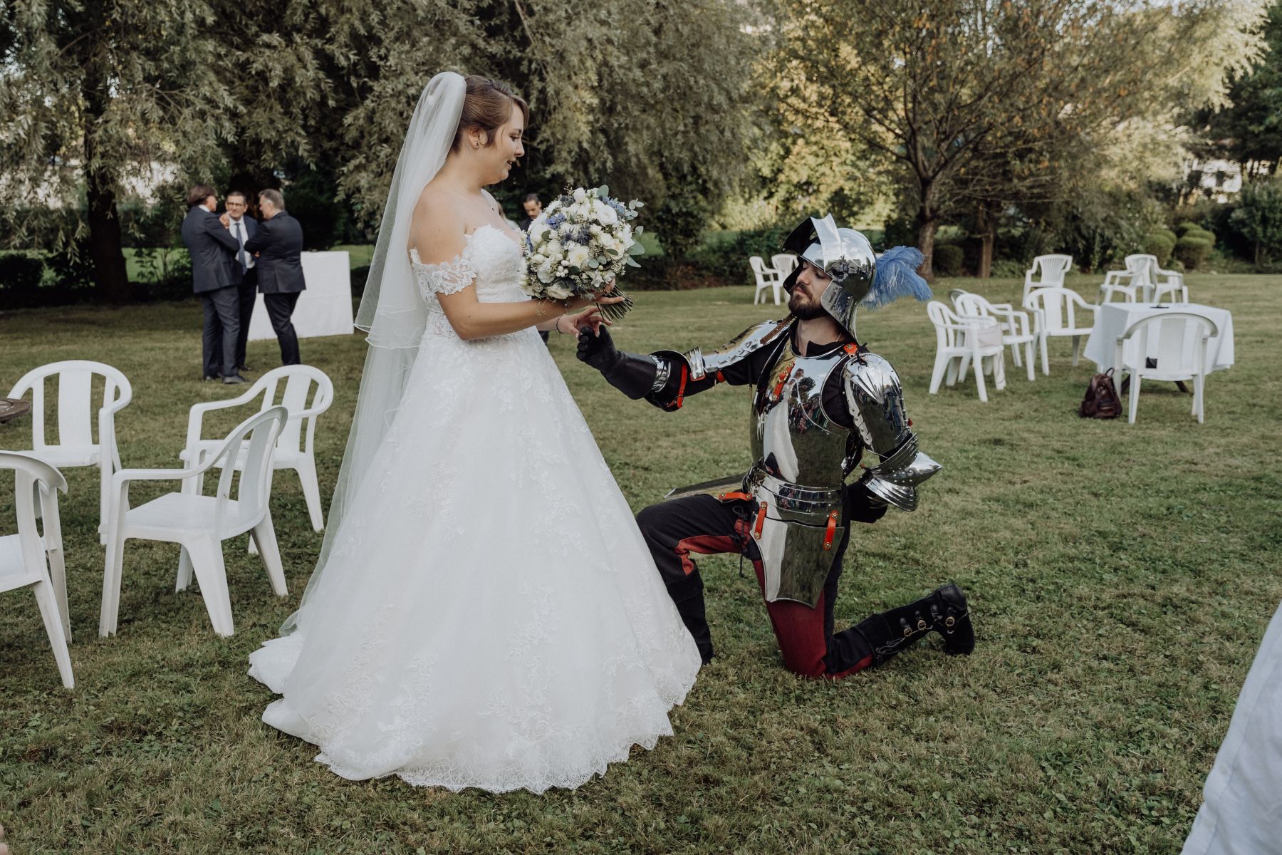 Mariage au Domaine des Thermes à Pierrefonds, Oise – cérémonie religieuse à l'église de Crépy-en-Valois – photographe Karen Garuchet