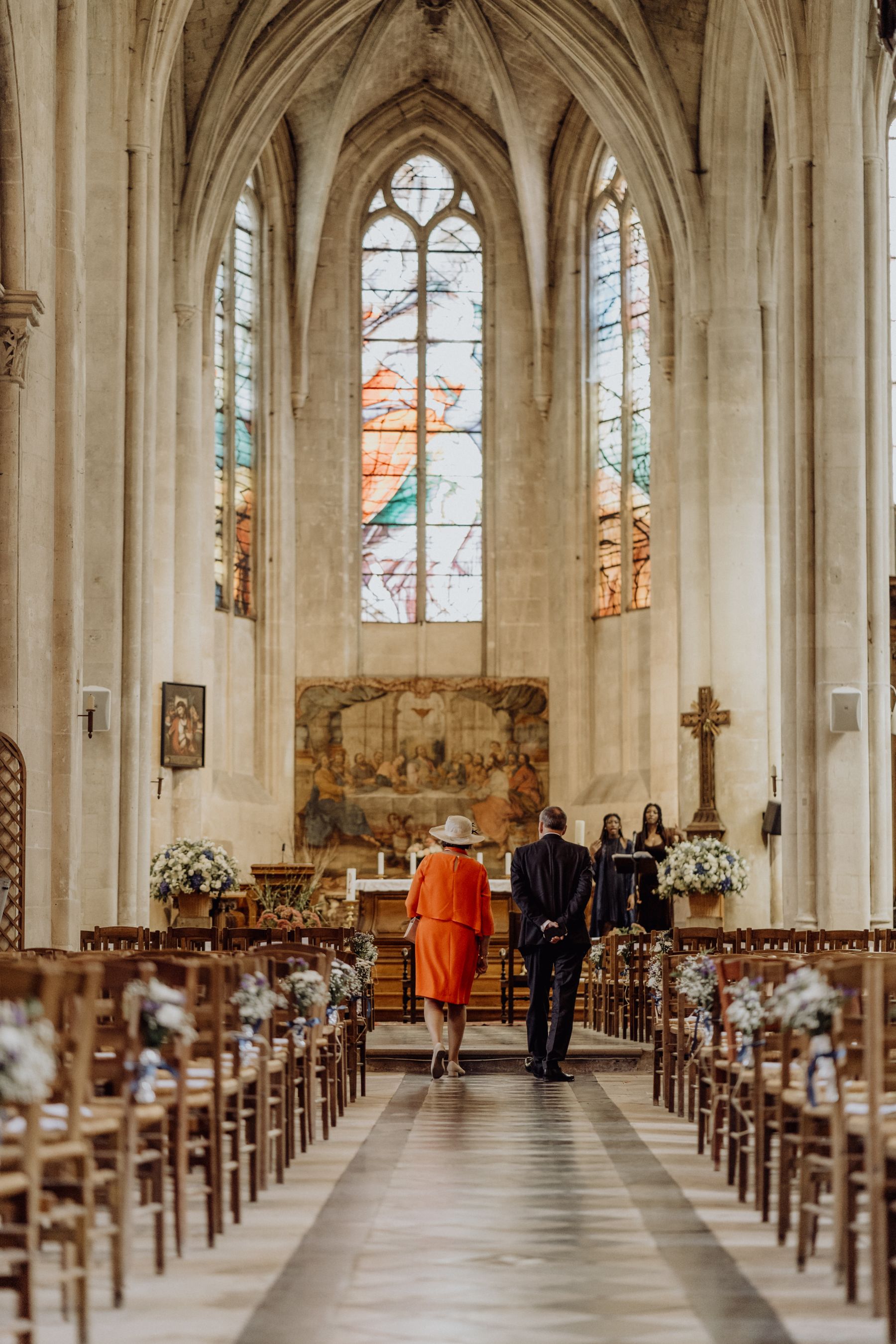 Mariage au Domaine des Thermes à Pierrefonds, Oise – arrivée en calèche au Domaine des Thermes – photographe Karen Garuchet