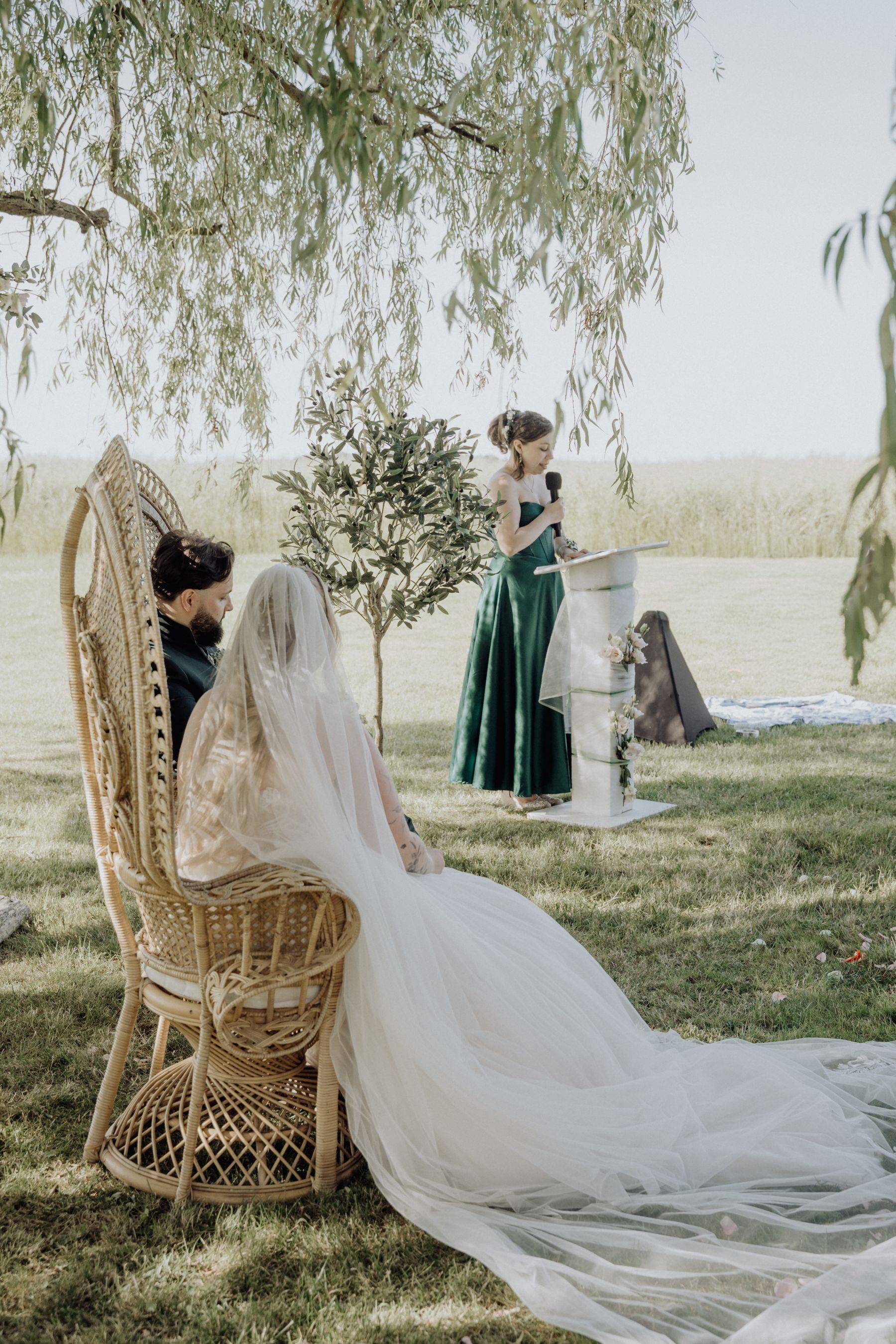 Mariage à la Ferme de la Grande Vente, Seine-et-Marne – portraits des mariés – photographe Karen Garuchet