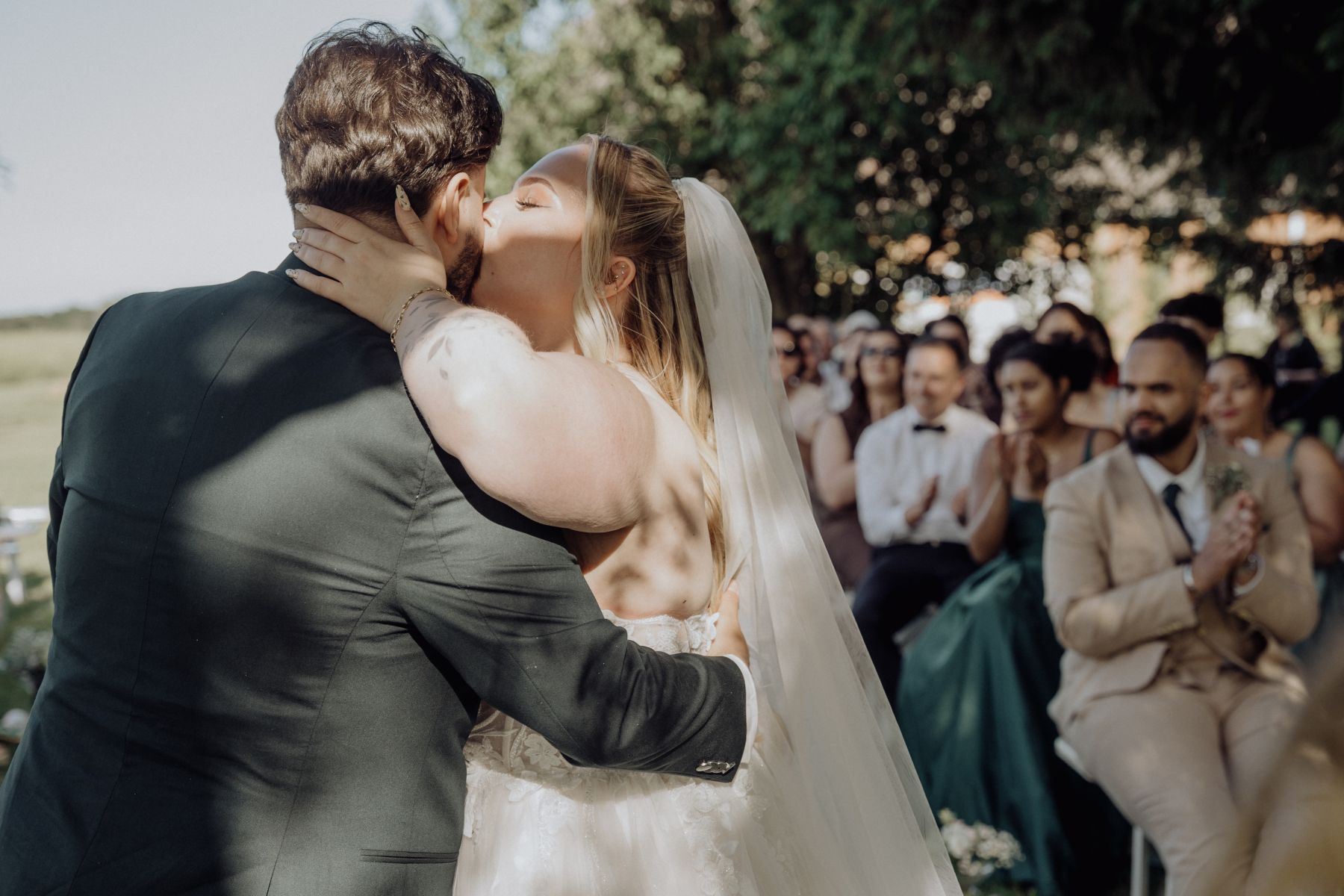 Mariage à la Ferme de la Grande Vente, Seine-et-Marne – portraits des mariés – photographe Karen Garuchet