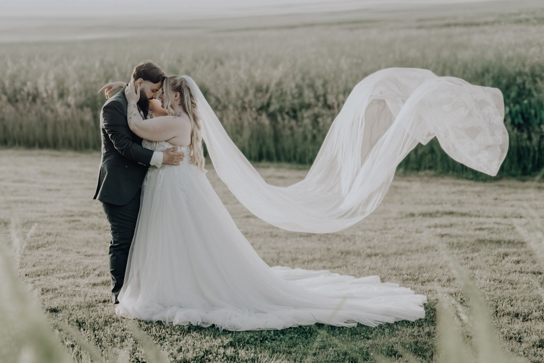Mariage à la Ferme de la Grande Vente, Seine-et-Marne – portraits des mariés – photographe Karen Garuchet