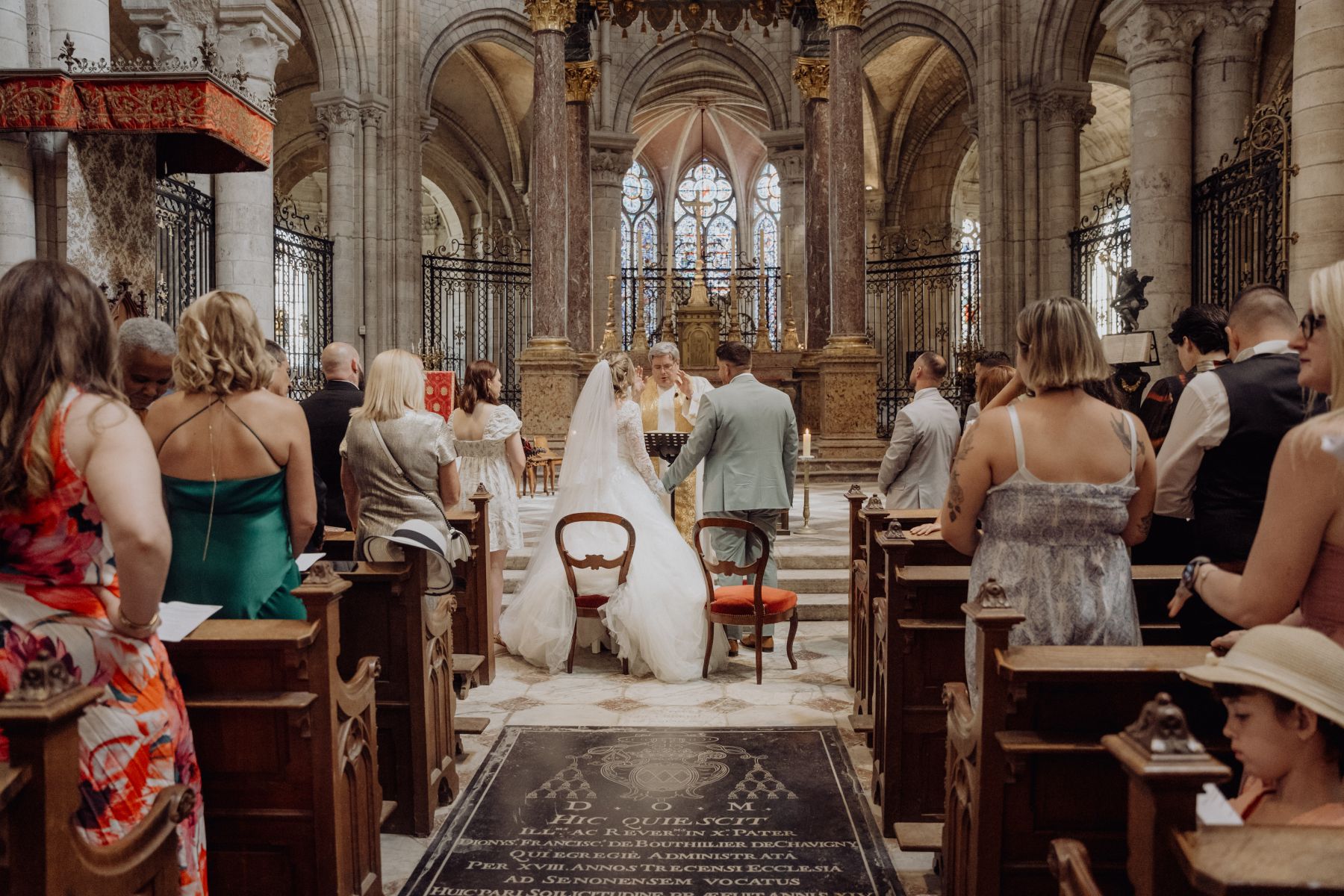 Mariage à la cathédrale de Sens, Yonne – cérémonie religieuse – photographe Karen Garuchet