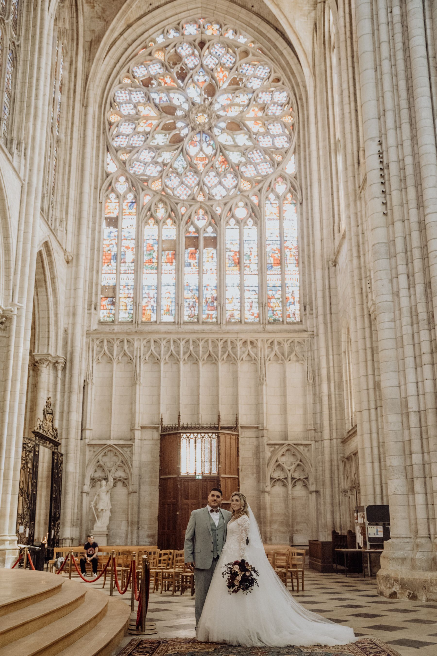 Mariage à la cathédrale de Sens, Yonne – cérémonie religieuse – photographe Karen Garuchet