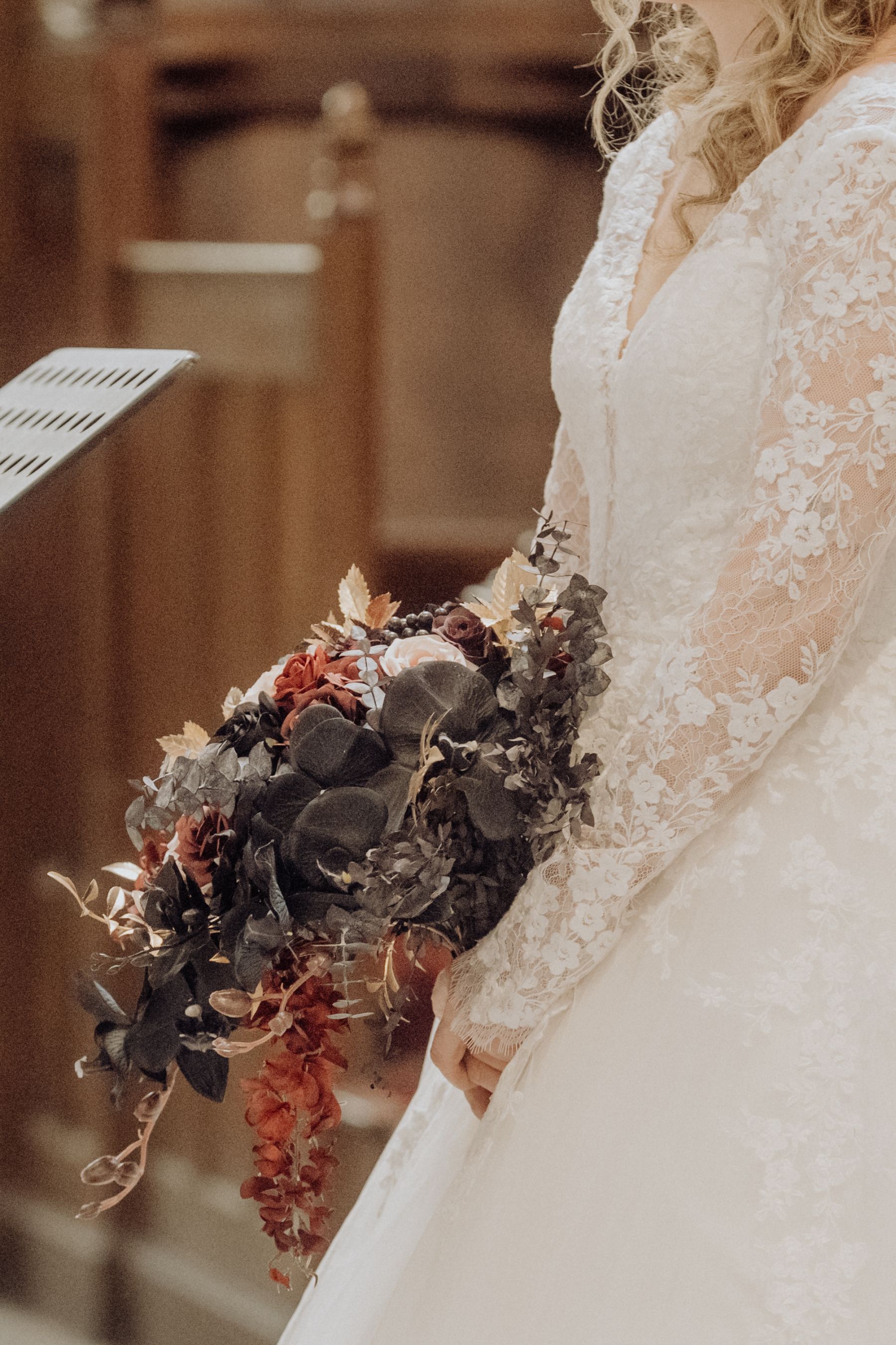 Mariage à la cathédrale de Sens, Yonne – portraits des mariés – photographe Karen Garuchet