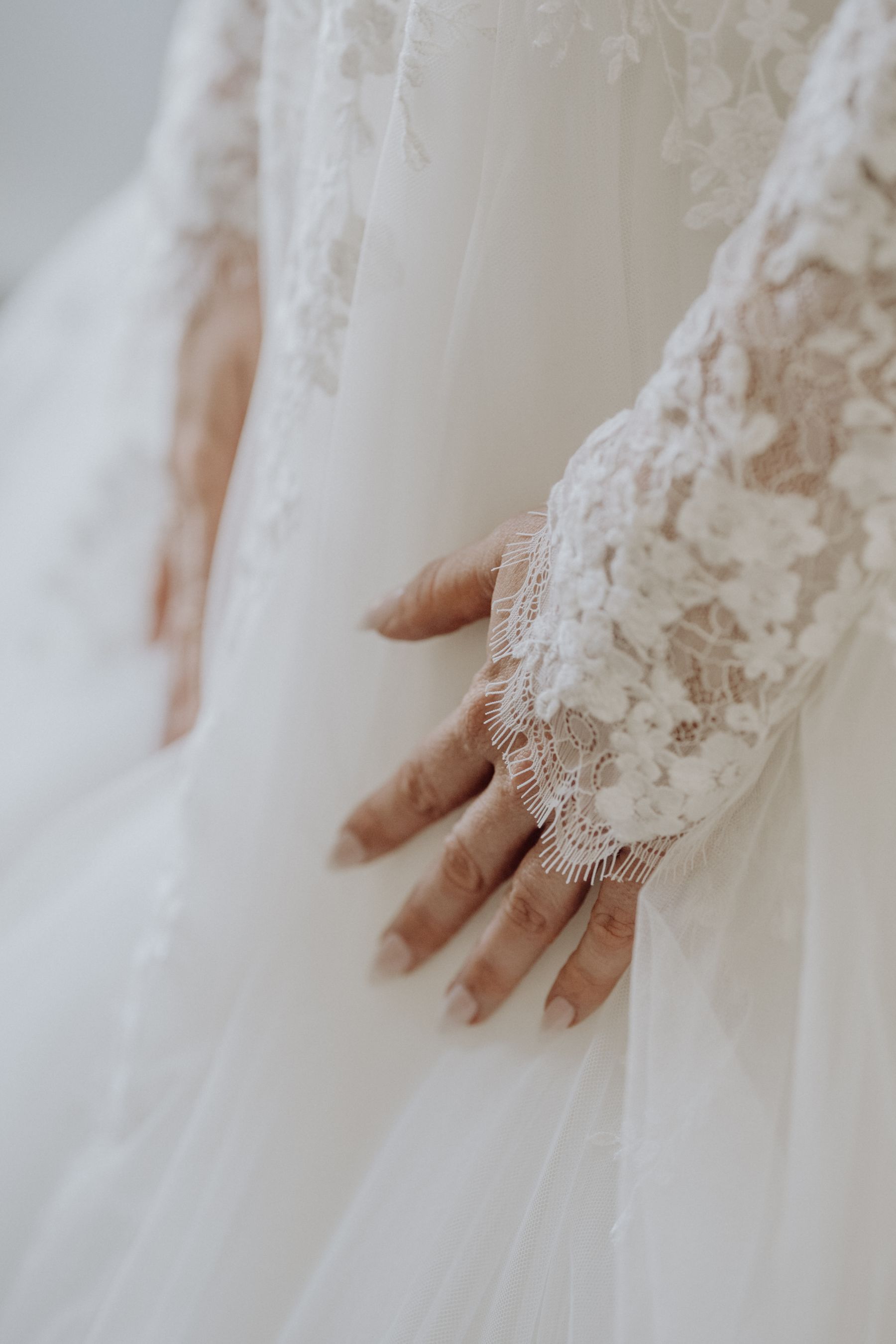 Mariage à la cathédrale de Sens, Yonne – portraits des mariés – photographe Karen Garuchet