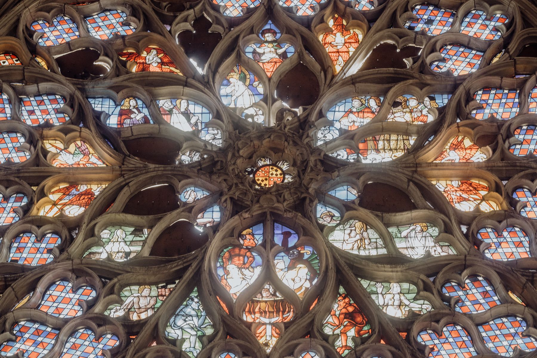 Mariage à la cathédrale de Sens, Yonne – portraits des mariés – photographe Karen Garuchet