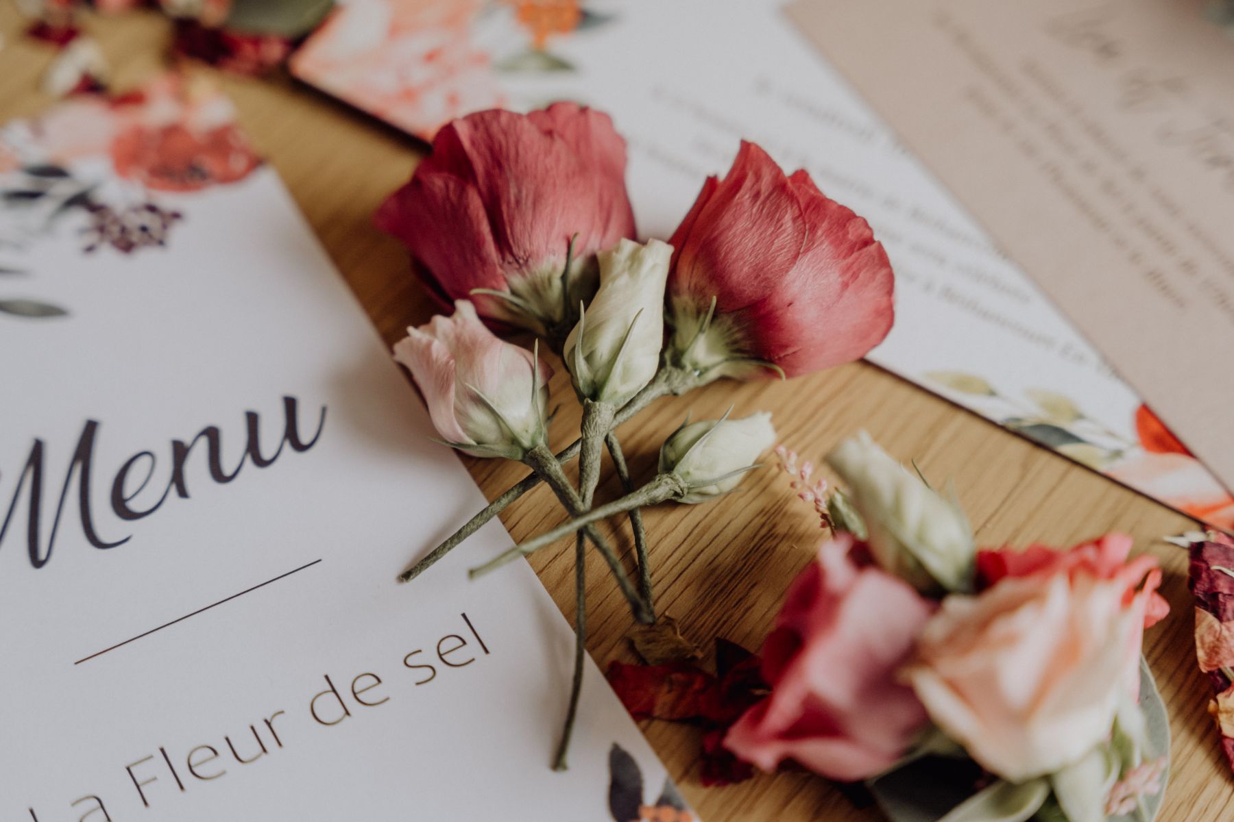 Mariage à Béthancourt-en-Valois, Oise – alliances fabriquées par le marié – photographe Karen Garuchet